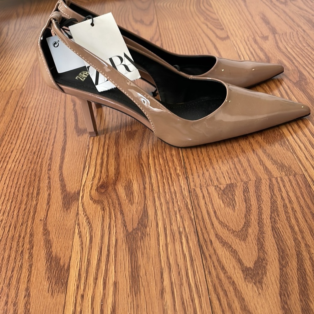 Zara NWT Pump - Picture 3 of 4